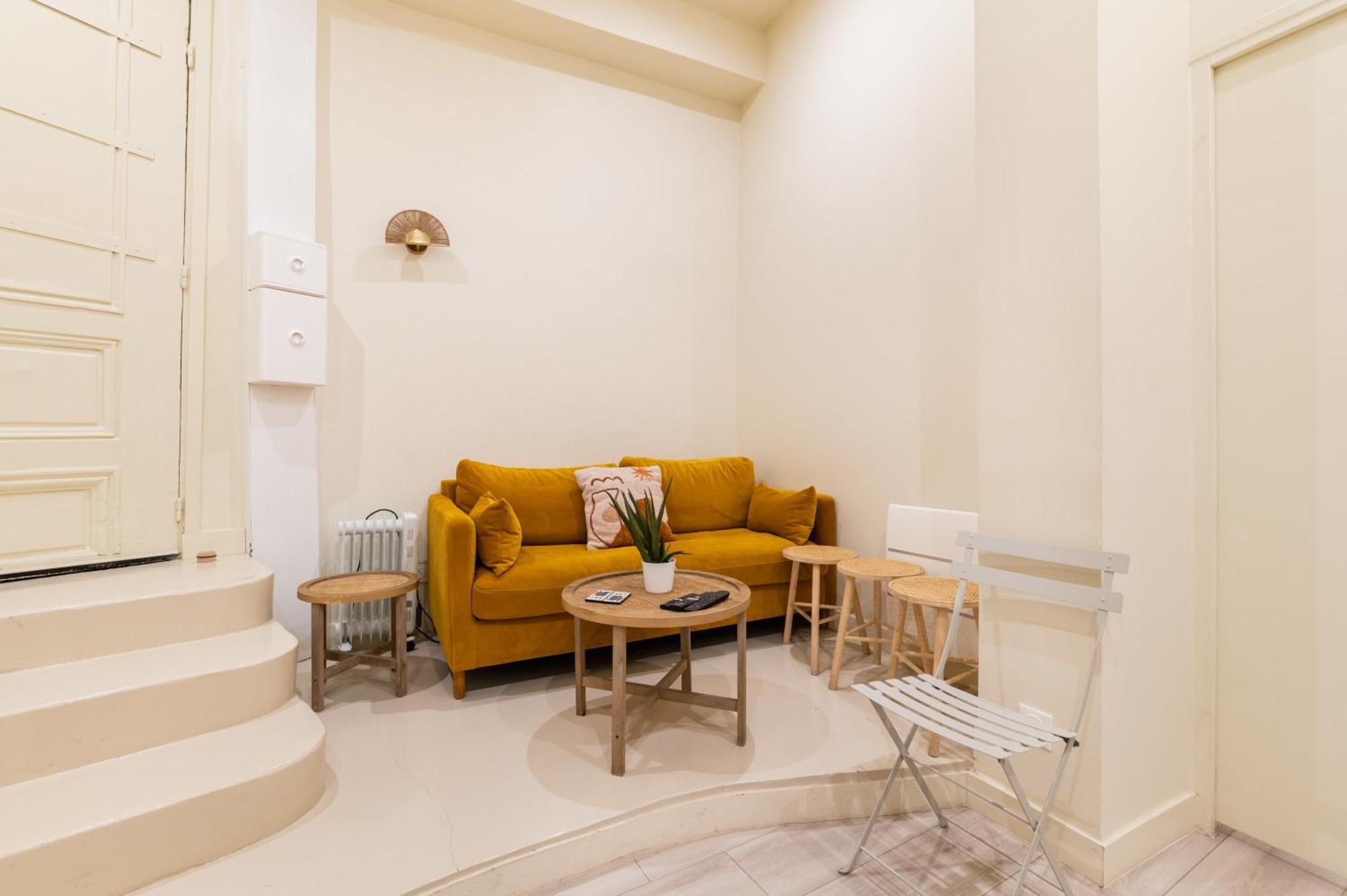 Charmant Appartement Moderne Haut Marais - 4P - Flat-Guest Париж Екстериор снимка